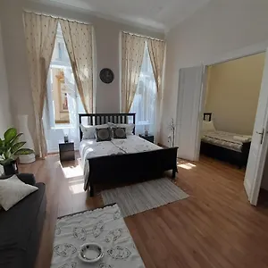 Dohany Apartment Budapest